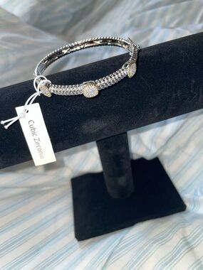 Cubic Zirconia Silver Mesh Bangle NWT